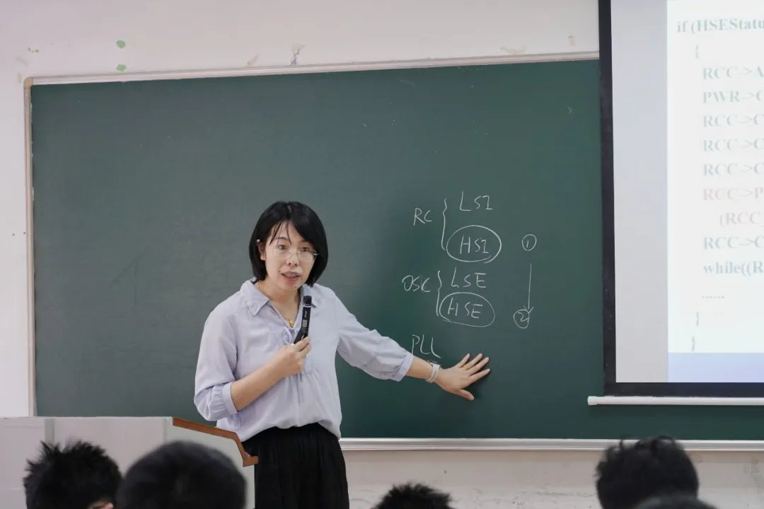 可先确认当前栏目名称